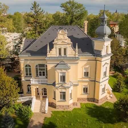 Avilla Thanhoffer Siófok Exteriör bild